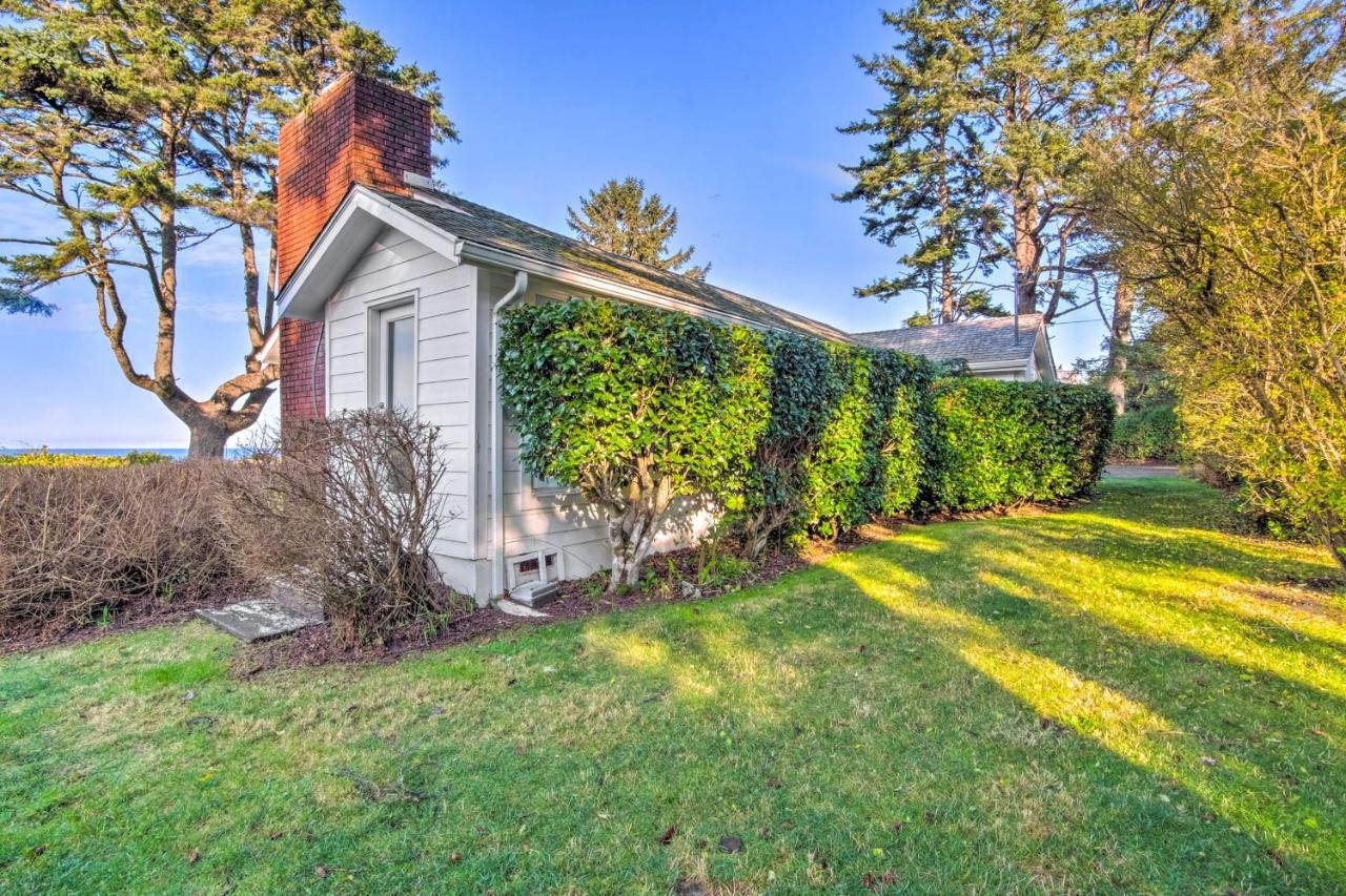 Cliffside Lighthouse Beach Home With Ocean View Coos Bay Bagian luar foto